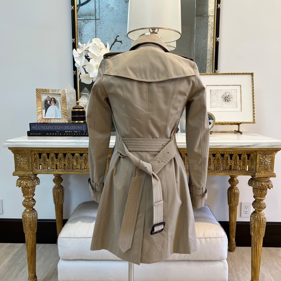 Burberry Trench Coat, The Sandringham - Worn once - In perfect condition - Picture 8 of 9